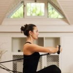 Sfrutta lezioni di Pilates online per imparare come allenarti a casa in modo efficace con Pilates