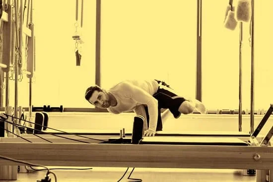 Rafforzare i polsi con i migliori esercizi di Pilates per polsi sani e forti
