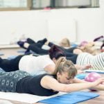 Diventa un istruttore di Pilates professionale seguendo il nostro programma di formazione completo e approfondito
