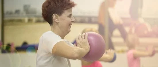 Raggiungi una migliore flessibilità e protezione delle ginocchia durante le tue sessioni di Pilates grazie ai tappi ginocchia