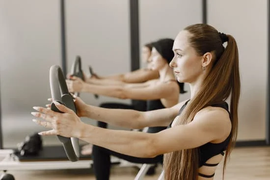 Perché faccio Pilates e peso di più: allenamento completo per tonificare il corpo e perdere peso in modo efficace