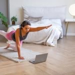 Scopri i benefici del Pilates con protesi al ginocchio: rafforza e riequilibrerà il tuo corpo con precisione e sicurezza