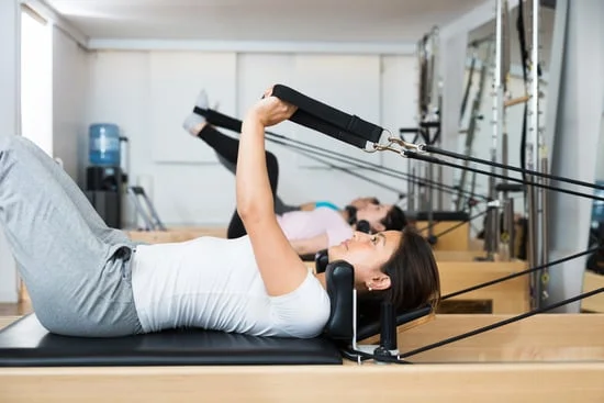 Scopri i benefici di una pratica costante di ginnastica e Pilates per migliorare la tua salute e il tuo benessere fisico