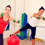 Scopri come il Pilates può essere adattato per coloro che hanno un fibroma grande e trarre benefici per la salute