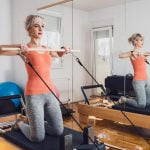 Cosa Fare Durante La Prima Lezione Di Pilates Scopri come approcciare la tua prima lezione di Pilates per ottenere i migliori risultati fin da subito