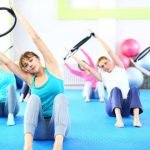 Come Usare Anello Pilates Sfrutta al meglio l'anello Pilates con la nostra guida completa su come usare l'anello Pilates correttamente