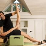 Scopri quanti benefici puoi ottenere praticando Pilates per almeno tre volte a settimana