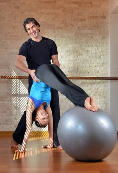 Scopri come la ginnastica Pilates può migliorare il tuo benessere fisico e mentale in modo efficace
