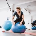 Inizia subito i tuoi 28 giorni di Pilates al muro gratis e trasforma il tuo corpo in meno di un mese