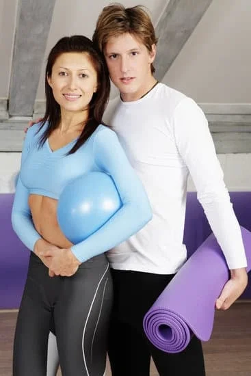 Scopri tutti i benefici di fare Pilates e come questa pratica può migliorare la salute e il benessere complessivo