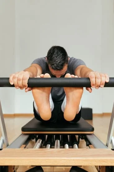 Il nostro centro di Pilates a Voghera ti offre un allenamento completo per rafforzare corpo e mente