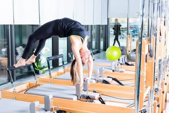 Scopri la durata ottimale di una sessione di Pilates per ottenere i migliori risultati: quanto dura una sessione di Pilates?