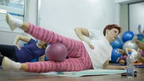 Diventa un maestro del Pilates con un istruttore certificato, pratica una forma di esercizio efficace e rilassante