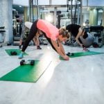 Scopri quale tra yoga e pilates è più adatto alla gravidanza per mantenere un benessere fisico ottimale