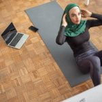 Richiedete il nostro programma di Pilates al muro per un allenamento completo del corpo e un miglioramento della postura