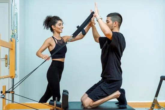 Scopri i convenienti prezzi per le lezioni di Pilates a Milano e prenota il tuo primo corso ora!