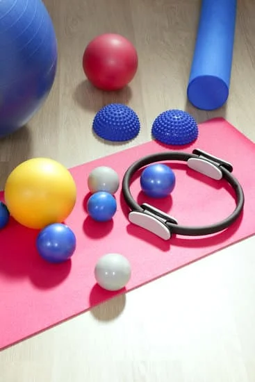 Migliora la tua pratica di Pilates con l'uso delle macchine specifiche per un allenamento più efficace