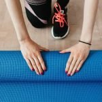 PANCA PER PILATES: un attrezzo versatile per esercizi di tonificazione e rafforzamento muscolare nella pratica di Pilates a casa