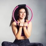 Fai pratica di ginnastica Pilates a casa e ottieni risultati duraturi per il tuo benessere fisico