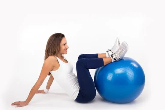 Migliora la tua postura e la tua flessibilità con il pilates posturale, un metodo efficace per rafforzare il corpo