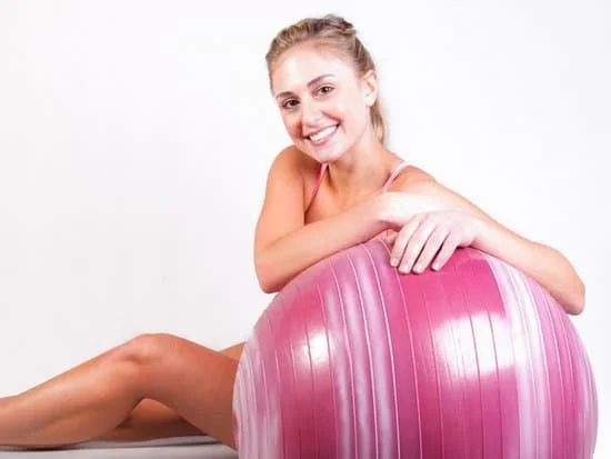Scopri con il nostro programma di allenamento quanti benefici otterrai praticando pilates quotidianamente per un numero preciso di ore