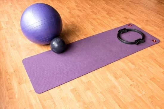 Scopri quante calorie brucerai durante una sessione di Pilates in soli 60 minuti
