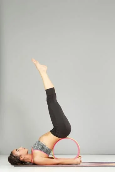 Scopri le migliori pilates posizioni per migliorare la tua forza, flessibilità e equilibrio