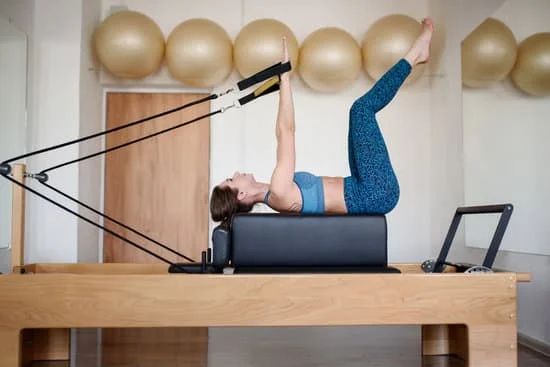 Migliora il tuo benessere fisico con il metodo Pilates, un allenamento completo per tonificare, rafforzare e migliorare la postura