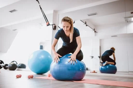Pilates con macchine a Varese: miglioramento della postura e tonificazione muscolare