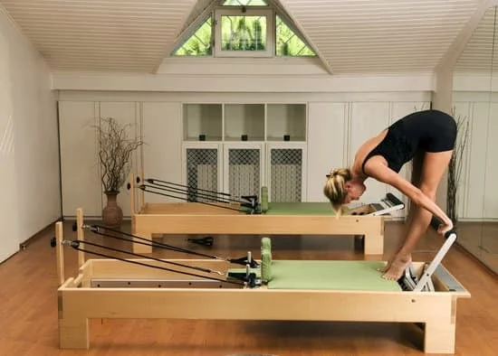 Esercizi di Pilates per rilassare la cervicale e migliorare la postura
