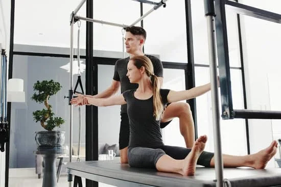 Scopri i benefici del Pilates a Settimo Milanese con i nostri corsi dedicati alla tua salute e benessere