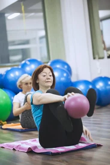 Scopri i benefici del Pilates nella giungla con i nostri corsi speciali GIUNGLA PILATES