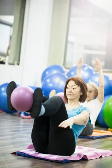 Migliora la tua postura con esercizi di Pilates posturale
