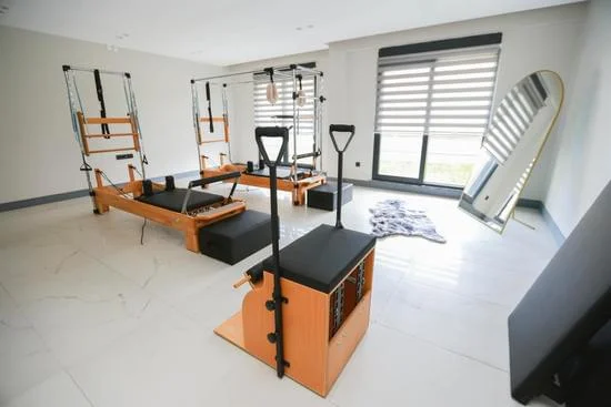 10 esercizi di pilates per principianti da fare a casa