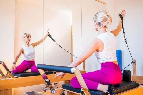 Pilates a casa per principianti: esercizi semplici per migliorare la postura