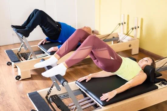 Magliette Pilates donna: comfort e stile per le tue sessioni di allenamento