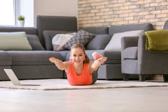 Migliora la tua postura con Pilates, il metodo ideale per rafforzare la muscolatura profonda