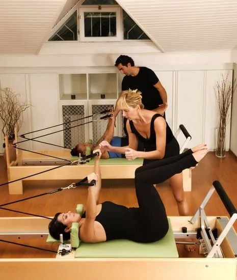 Riduci il peso con gli esercizi di Pilates a casa