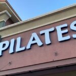 Esercizi Braccia Con Cerchio Pilates Esercizi braccia con cerchio Pilates per tonificare e rafforzare i muscoli delle braccia