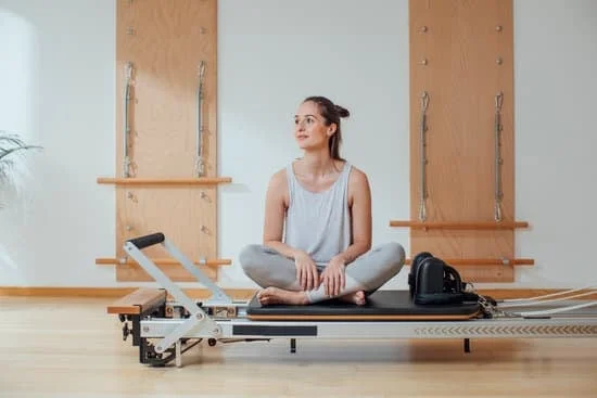 Scopri l'utilità del Pilates in palestra per migliorare la postura e la flessibilità