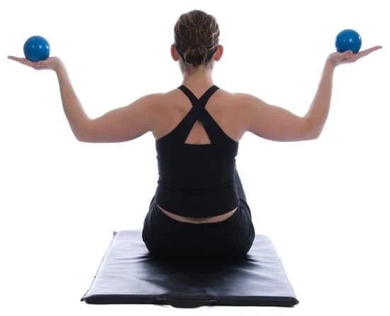 Allenamento Pilates Muro: scopri i migliori esercizi da fare a casa