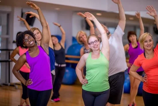 Scopri la comodità e lo stile dei vestiti Pilates per una pratica confortevole e alla moda