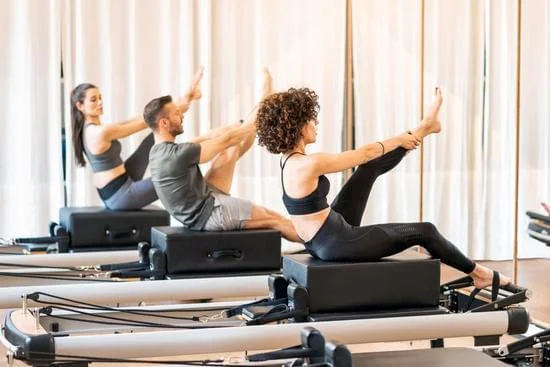 Esercizi con la barra da Pilates per tonificare tutto il corpo