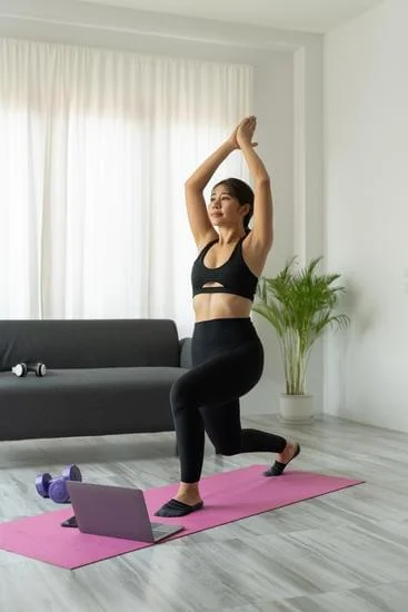 Esercitati con cerchi Pilates per un allenamento addominali efficace