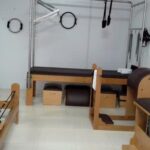 Esercizi di Pilates con la palla piccola per migliorare la stabilità e il controllo