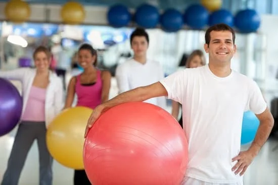 Scopri i benefici della ginnastica Pilates e come aiuta il tuo corpo e la tua mente