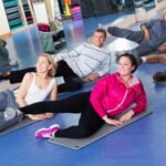 Esercizi Pilates Fitball Esercizi Pilates Fitball: tonificazione e equilibrio con un solo attrezzo