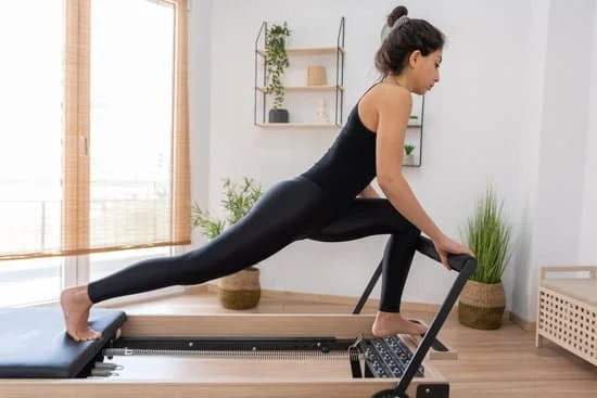 Scopri i benefici del metodo pilates con Denise della Giacoma, esperta certificata