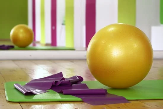 Scopri i benefici dell'allenamento di Pilates per una maggiore flessibilità e forza
