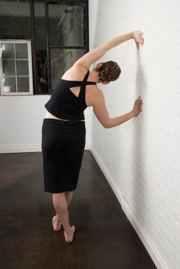 Esercizi Pilates a muro per dimagrire: una guida completa per tonificare il corpo e bruciare calorie